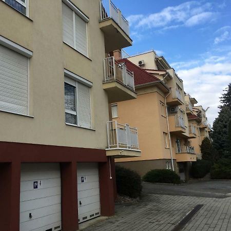Konig Apartman Iii. Heviz Bagian luar foto