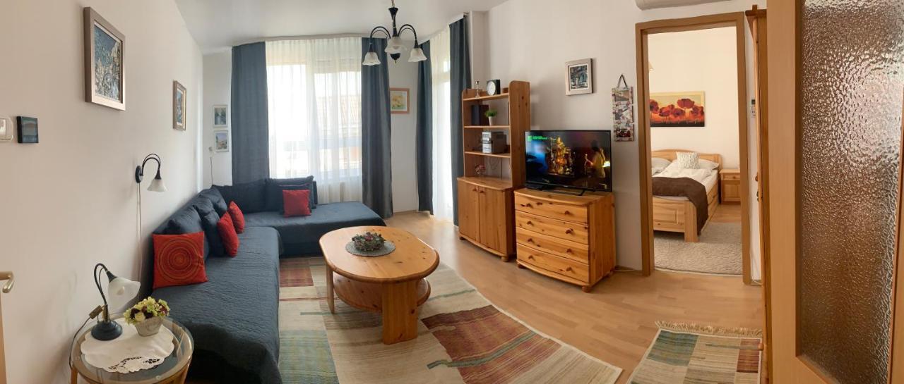 Konig Apartman Iii. Heviz Bagian luar foto