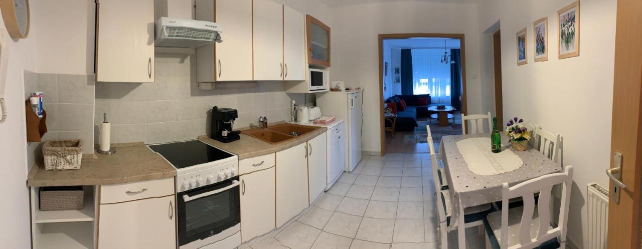 Konig Apartman Iii. Heviz Bagian luar foto