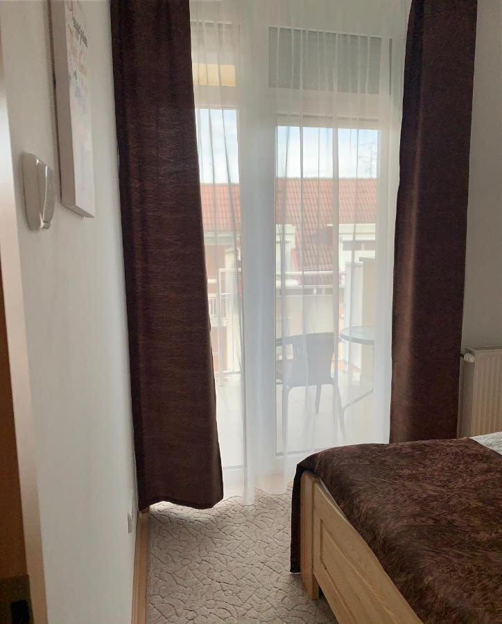Konig Apartman Iii. Heviz Bagian luar foto