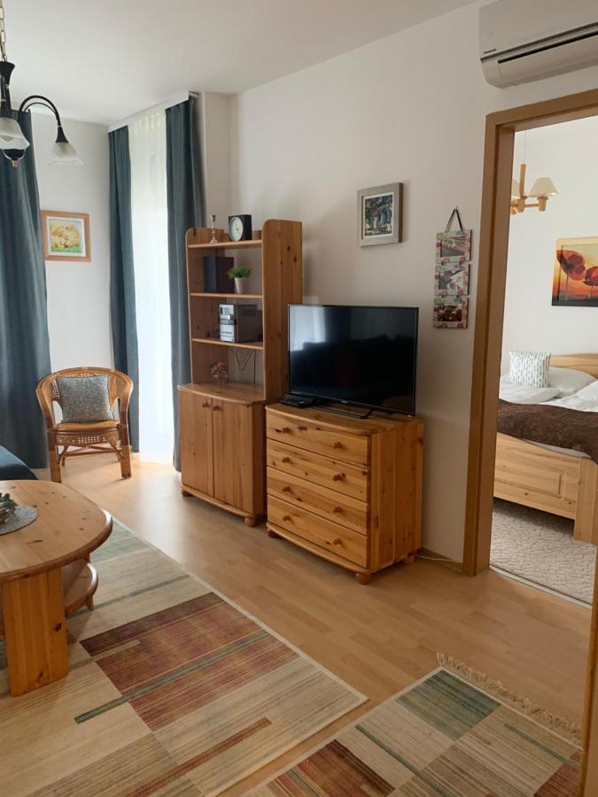 Konig Apartman Iii. Heviz Bagian luar foto