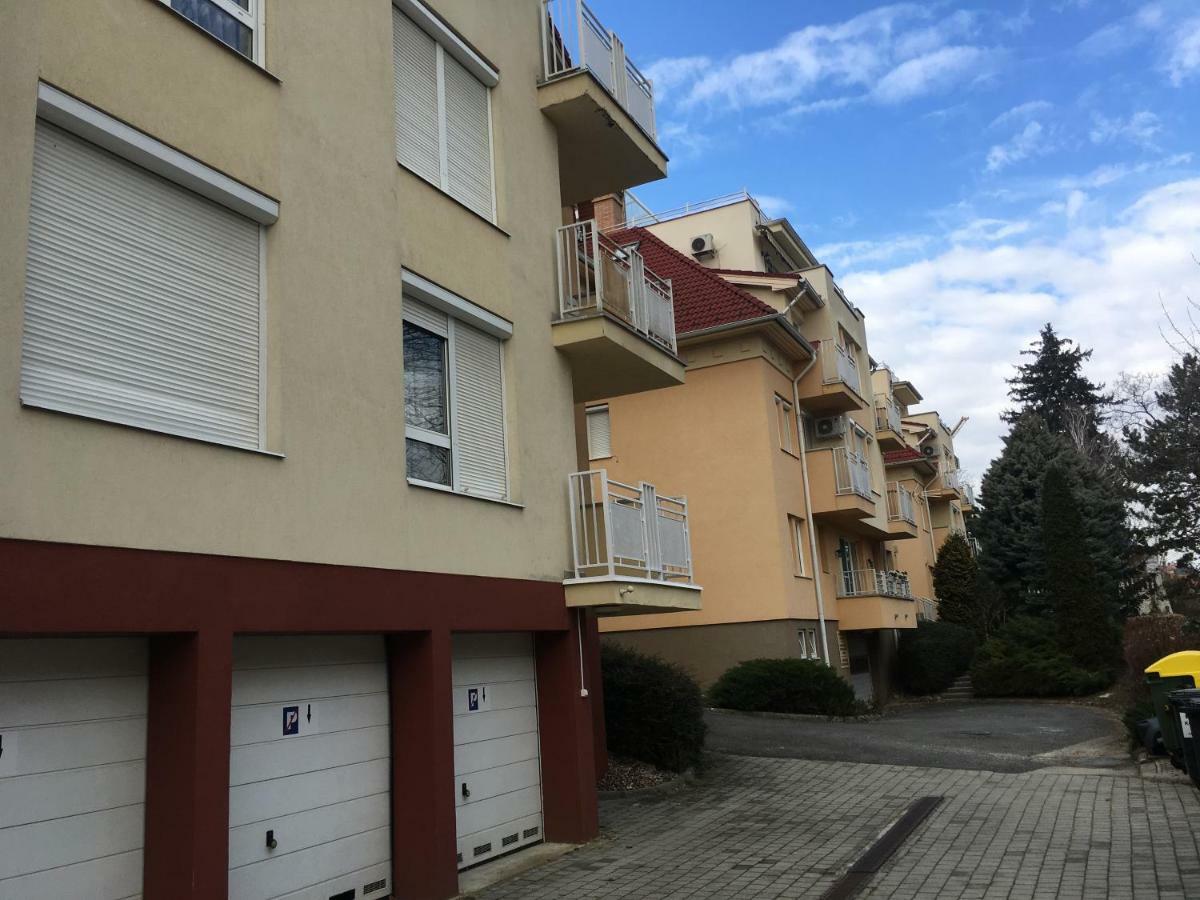 Konig Apartman Iii. Heviz Bagian luar foto